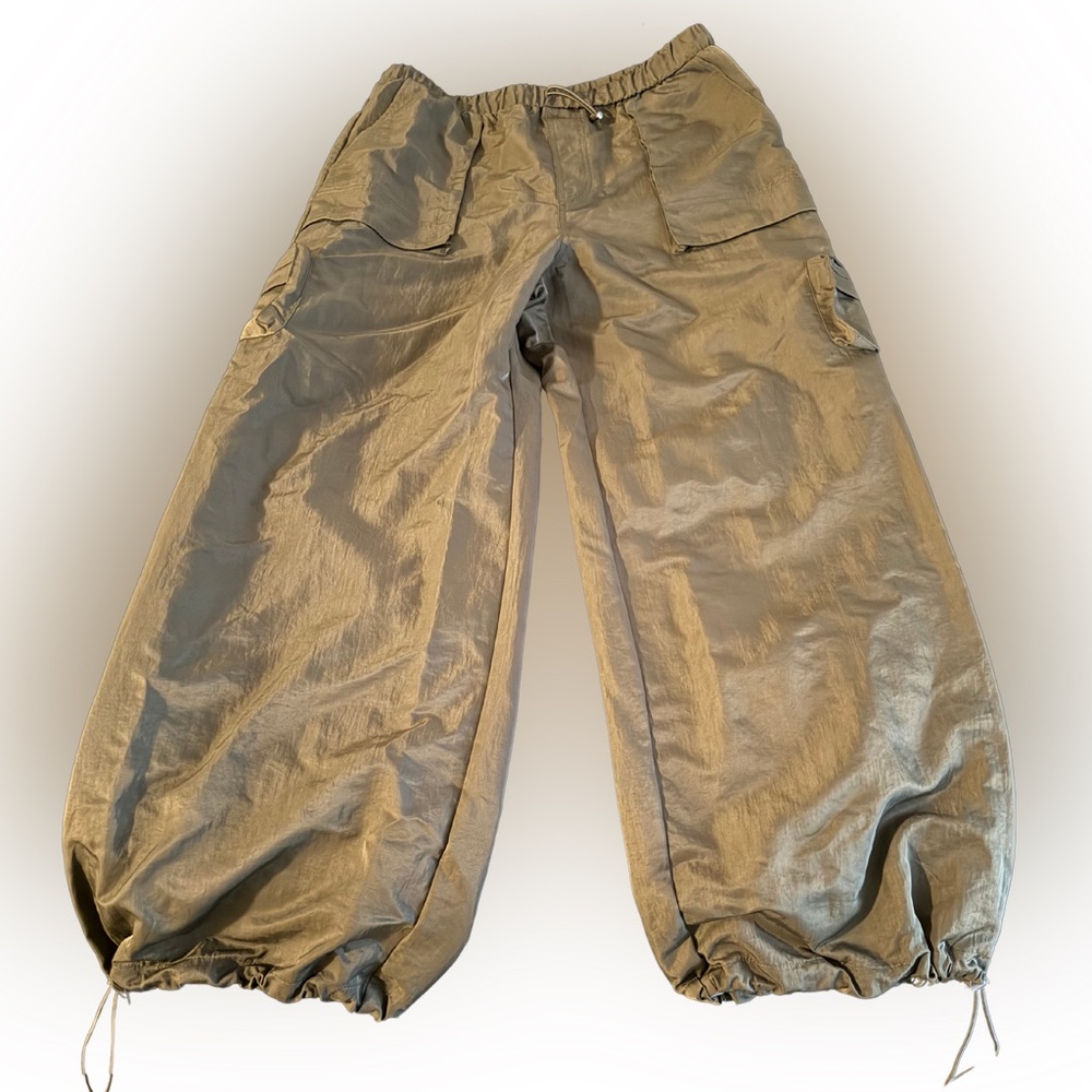 Forever 21 Olive Green parachute Cargo Pants